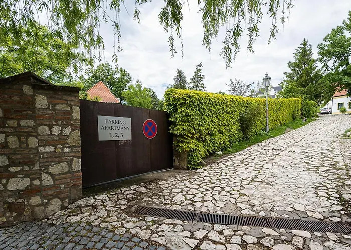Pod Hradkem Pensionat Mikulov